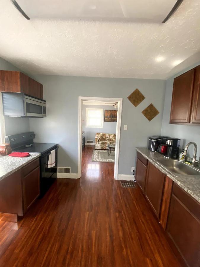 Derby City Getaway Appartement Louisville Kamer foto